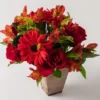 Arranjo de Flores Mistas Vermelhas e Chocolate - Image 3
